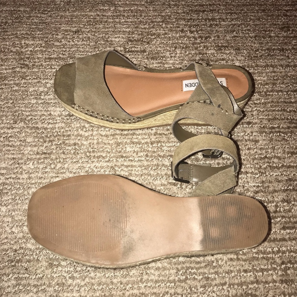 Steve Madden Olive Suede Espadrille Wedges Size 7